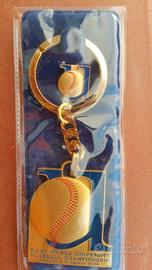 PORTACHIAVI E SPILLA BASEBALL