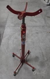 Sollevatore idraulico telescopico a carrello auto