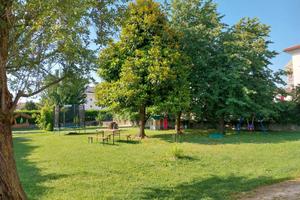 Due case accostate in 1200 mq di terreno edificabi