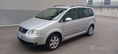 volswagen turan 2.0 benzina metano ok per Neopaten