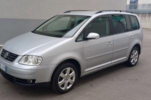 volswagen turan 2.0 benzina metano ok per Neopaten