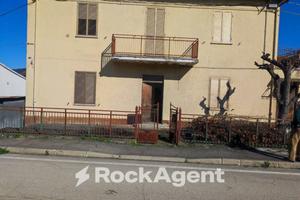 CASA SINGOLA CON GIARDINO