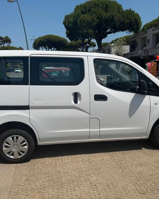Furgone NISSAN NV200