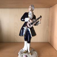 Statuina royal dux no grondahl o royal copenaghen