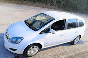 Opel Zafira 7 POSTI Cosmo