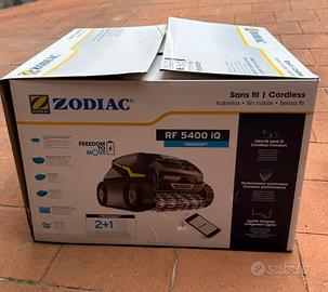 ROBOT  con  WI-FI  per piscina