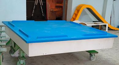 Piattaforma in vetroresina per tuffi/prendisole