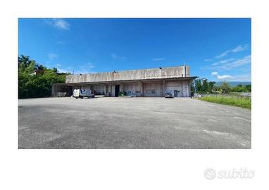 Immobile di 5350 m² con 4 locali a Cesiomaggiore