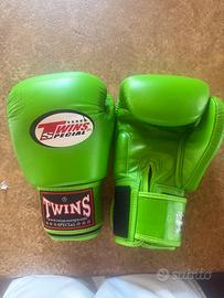 Guantoni Twins Special 16 OZ – Come nuovi