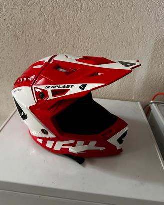Casco cross UFO