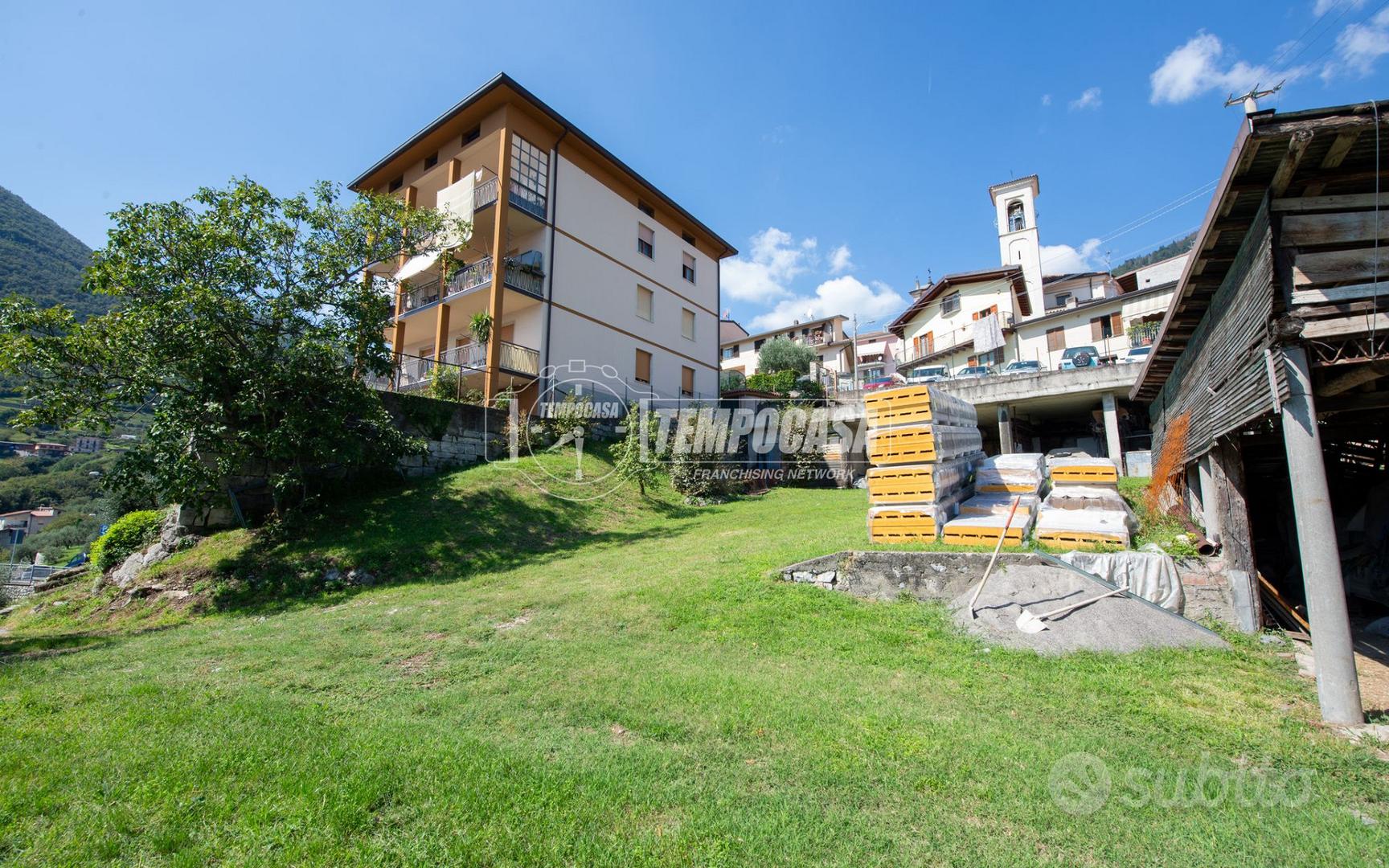 TERRENO DI 900 MQ CON MAGAZZINO E VISTA PANORAMICA - Vista 4