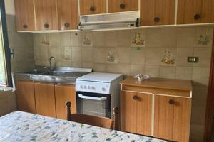 Casa indipendente di 80 m² con più di 5 locali a L