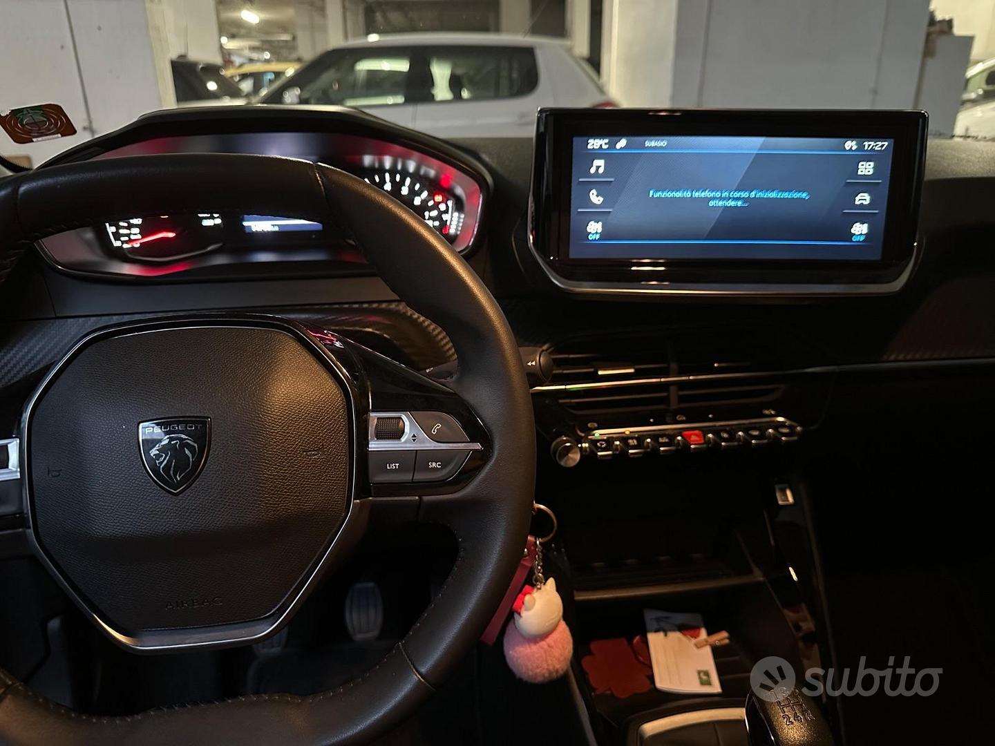 Peugeot 208 2023 photo 3