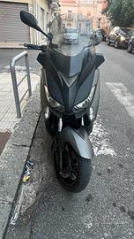 Yamaha X-Max 400 - 2016