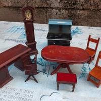 mobili speciali per la casa delle bambole 