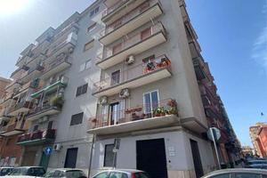 Quadrilocale in Via D'alò Alfieri 80