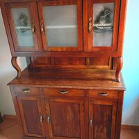 credenza con vetrina