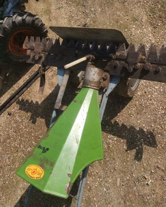 Motocoltivatore con barra falciante bilama