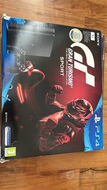 Ps4 con controller e giochi
