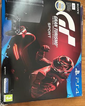 Ps4 con controller e giochi