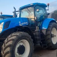 TRATTORE NEW HOLLAND T7040