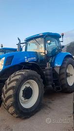TRATTORE NEW HOLLAND T7040