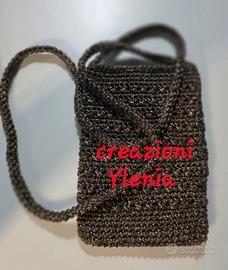 Accessori creati all'uncinetto