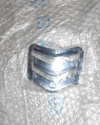 1b000954 griglia copristerzo vespa gts