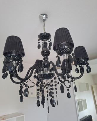 Sinfonia Gotica: Lampadario Nero Chic con Pendenti