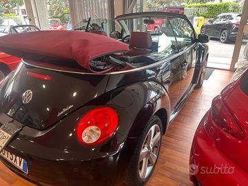 Volkswagen New Beetle 1.6 Cabrio Lim. Red Edt.