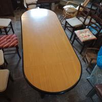 Tavolo da soggiorno o per sala riunioni 