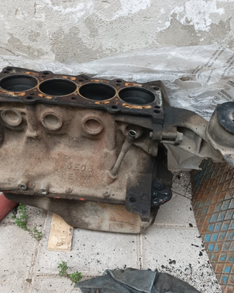 Monoblocco motore fiat panda 141 1000