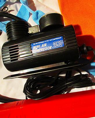 COMPRESSORE Portatile 12 Volt NUOVO + 2 ZAINETTI