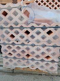 PEDANA Di MATTONI FRANGISOLE