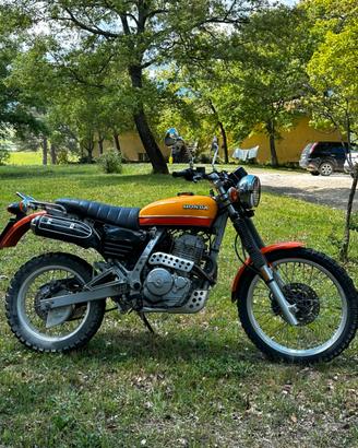 Honda dominator scrumbler