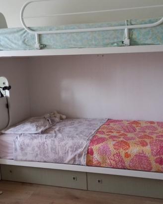 Letto a Castello Doimo con scaletta/contenitori