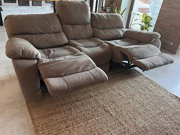 Divano 3 posti con due recliner elettrici