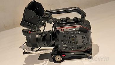 Panasonic EVA1 5.7K + Zacuto + 3 batterie