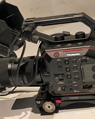 Panasonic EVA1 5.7K + Zacuto + 3 batterie