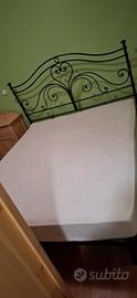 Letto matrimoniale in ferro battuto 