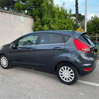 Ford Fiesta 1.4 TDCI Titanium - 5 porte