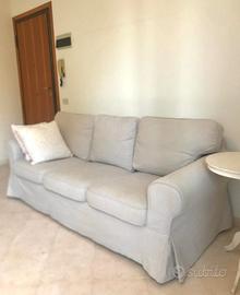 Divano beige 3 posti