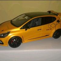 Modello Renault Clio 1.6 RS 1/18 Ottomobile 