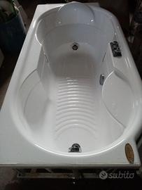 Vasca jacuzzi idromassaggio