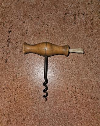 Cavatappi antico con spazzolino