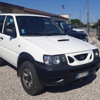 Nissan Terrano 2.7 +gancio- 2000