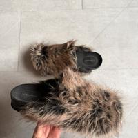 Sabot in Pellicia Bershka