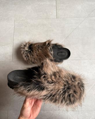Sabot in Pellicia Bershka