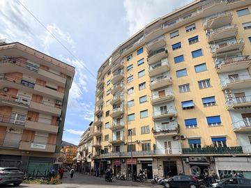 5 LOCALI A CASTELLAMMARE DI STABIA