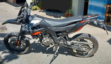 Moto Aprilia 125